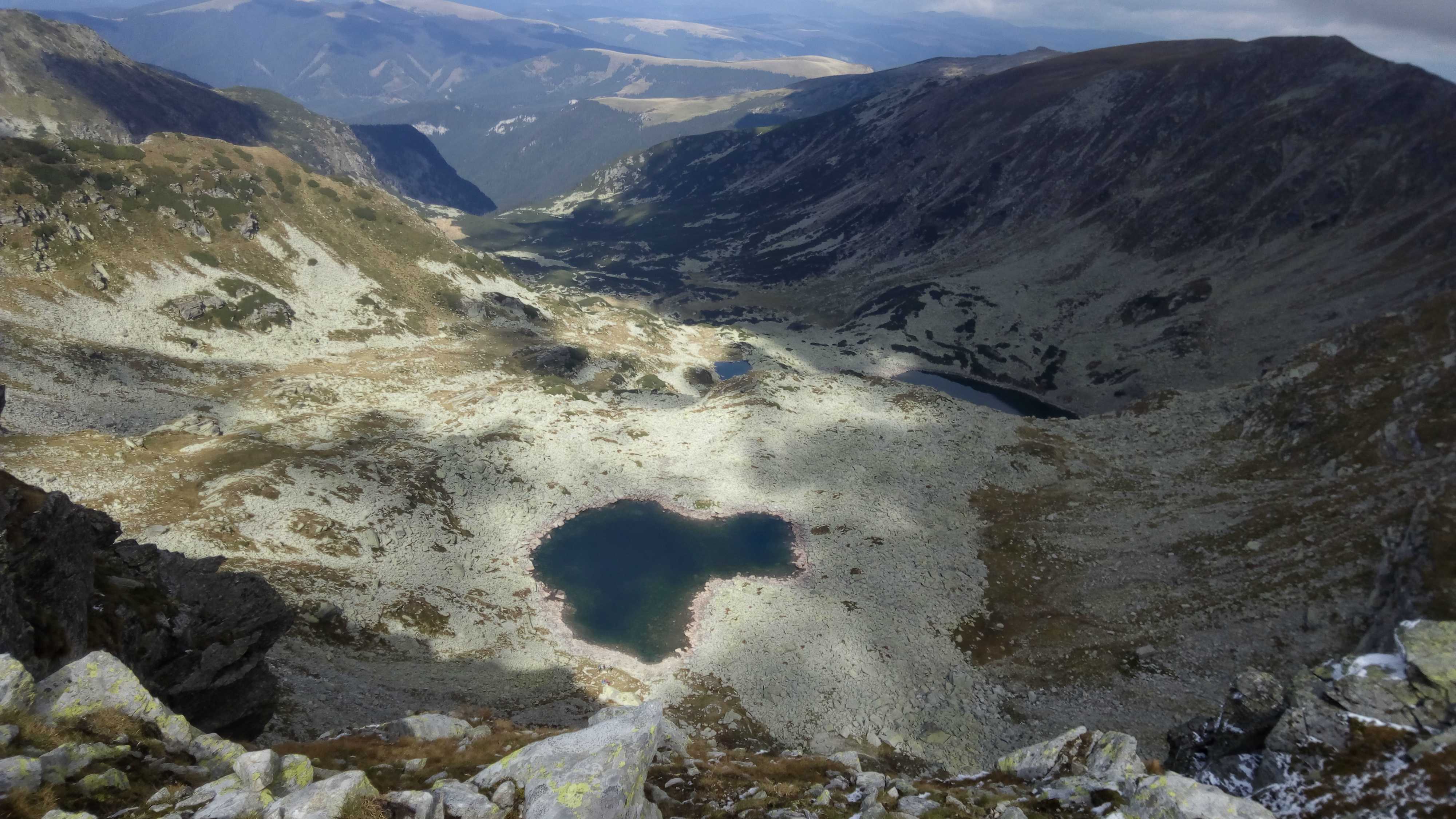 Lacurile glaciare Mandra Rosiile si Zanoaga Stanii din Parang
